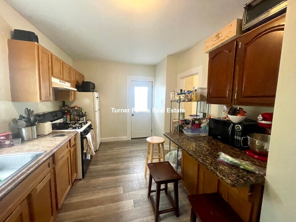 123 Winthrop St, Unit 1 in Medford, MA - Foto de edificio