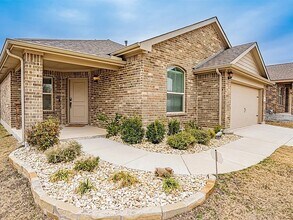 9912 Huntersville Trl in Fort Worth, TX - Building Photo - Building Photo