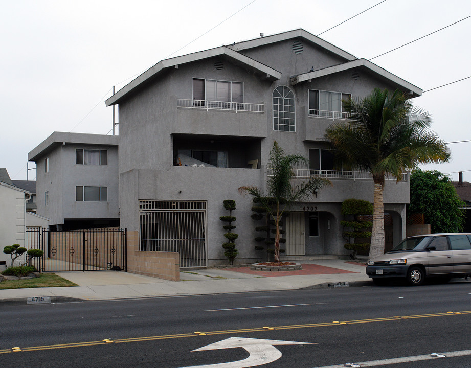 4707 W 120th St in Hawthorne, CA - Building Photo