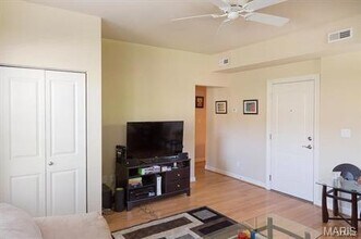 5528 Waterman Blvd, Unit 1N in St. Louis, MO - Building Photo - Building Photo
