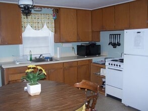 334 Phillips Rd in Sandwich, MA - Building Photo - Building Photo