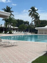 1260 Sugar Sands Blvd in West Palm Beach, FL - Building Photo - Building Photo