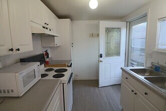 2344 Trenton Ave in Bremerton, WA - Building Photo - Building Photo
