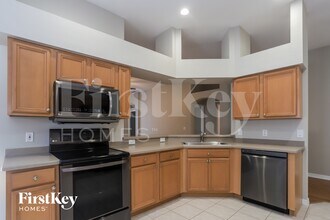 9836 Laurel Ledge Dr in Riverview, FL - Foto de edificio - Building Photo