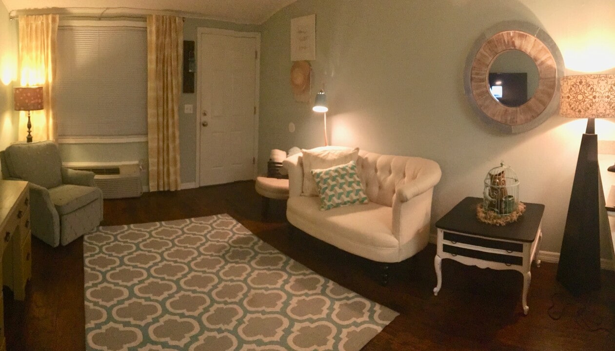 583 7th Pl, Unit 583 in Vero Beach, FL - Building Photo