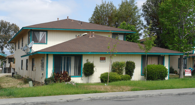 113 S Poe St in Lake Elsinore, CA - Building Photo - Building Photo