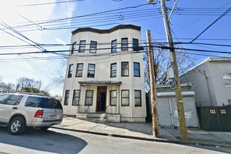 33 Van Cortlandt Pk Ave in Yonkers, NY - Building Photo - Other