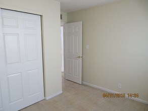 4168 Silver Dollar Ave in Las Vegas, NV - Building Photo - Interior Photo