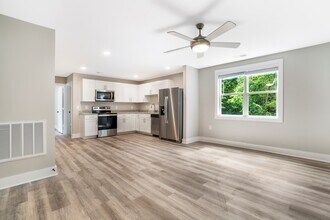 303 Linwood St in Apex, NC - Building Photo - Building Photo