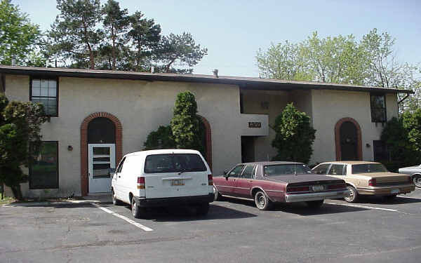 853-859 Moon Rd in Columbus, OH - Foto de edificio - Building Photo