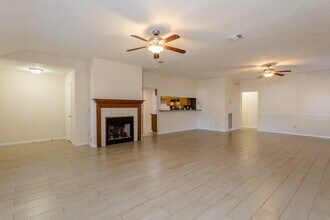 9206 Towerstone Dr in Spring, TX - Building Photo - Building Photo