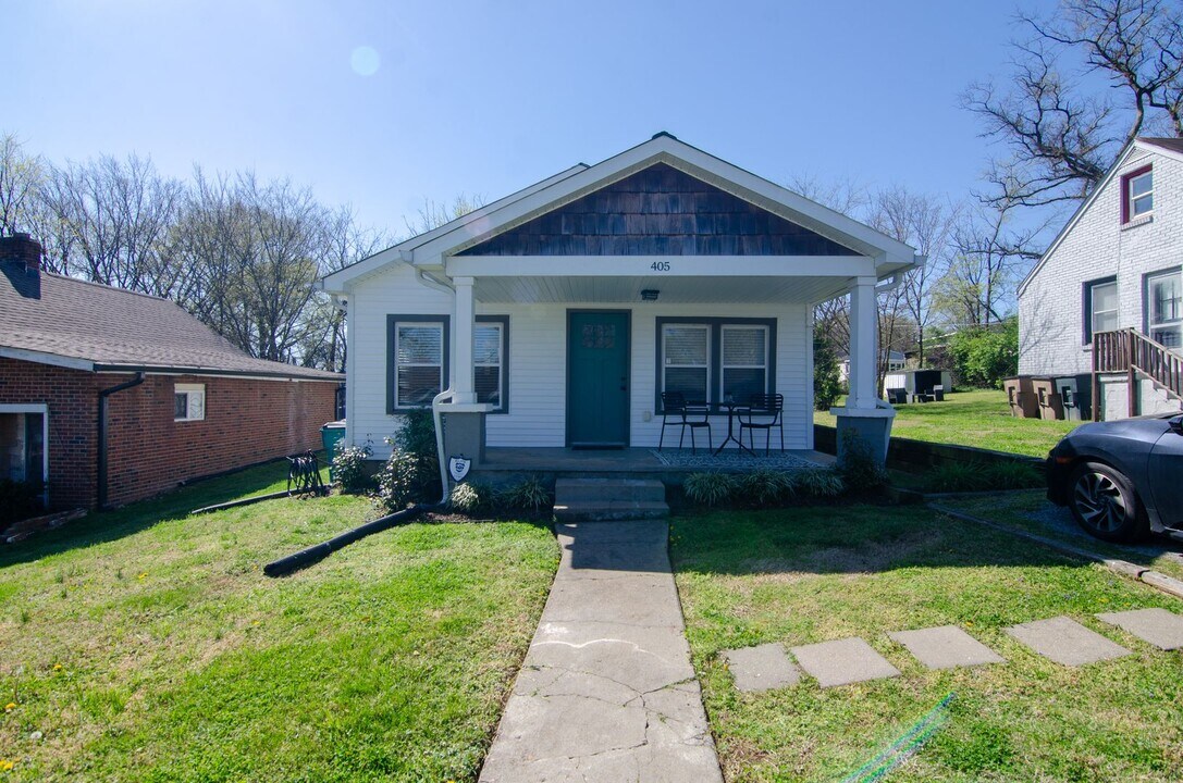 405 McIver St in Nashville, TN - Foto de edificio