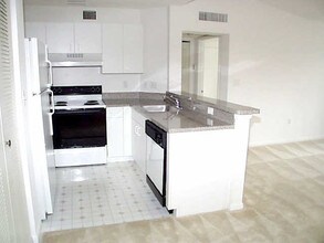 Paragon Plantation in Plantation, FL - Foto de edificio - Interior Photo