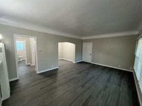 2460 Cedar Ave in Long Beach, CA - Building Photo - Building Photo