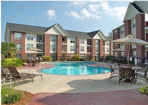 River Pointe Apartments