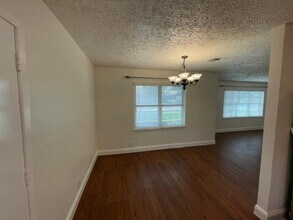 1805 Wycliffe Dr in Houston, TX - Building Photo - Building Photo