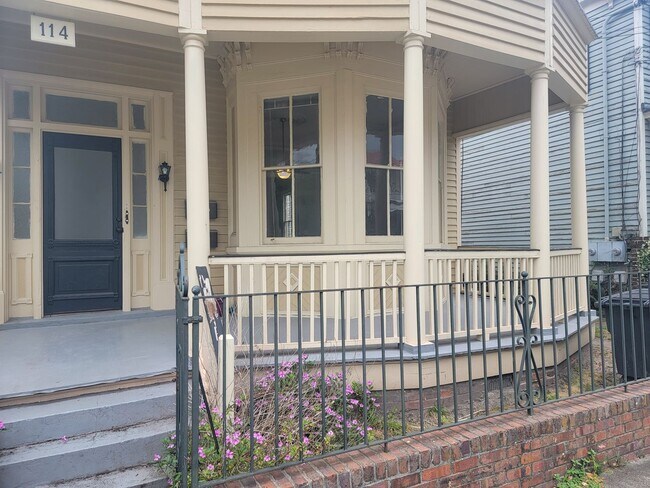 114 Alexander St, Unit A in Charleston, SC - Building Photo - Building Photo