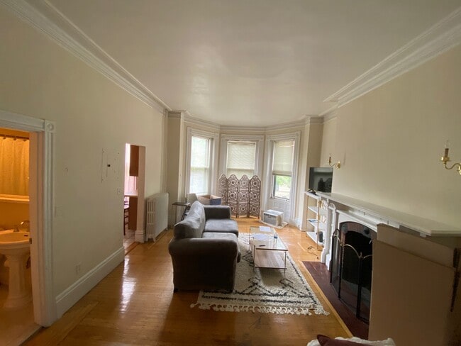 336 Marlborough St, Unit #5 in Boston, MA - Building Photo - Building Photo