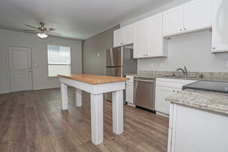 3323 Brambleton Hill Pl in Forest Hill, TX - Building Photo - Building Photo