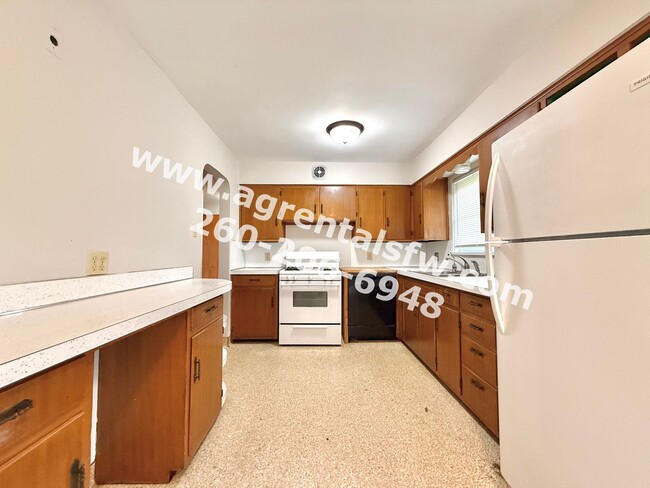 14901 Illinois Rd in Fort Wayne, IN - Building Photo - Building Photo