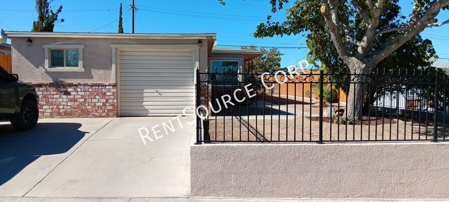 1005 Elizabeth St in Barstow, CA - Foto de edificio