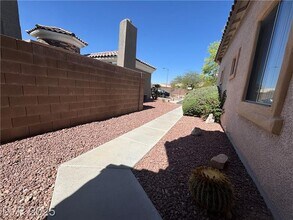11270 Tenza Ct in Las Vegas, NV - Building Photo - Building Photo
