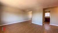 850 E. Washington Ave in Escondido, CA - Building Photo - Interior Photo