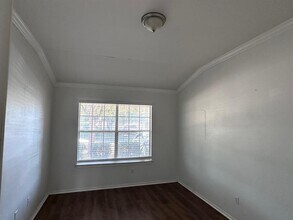 12720 Waynespur Ln in Elgin, TX - Building Photo - Building Photo
