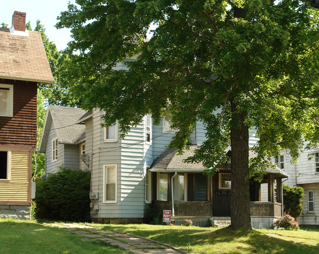 124 Madison Ave in Youngstown, OH - Building Photo - Building Photo