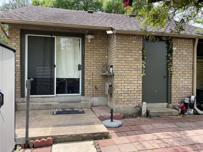 1015 E Yager Ln, Unit 108 in Austin, TX - Building Photo - Building Photo