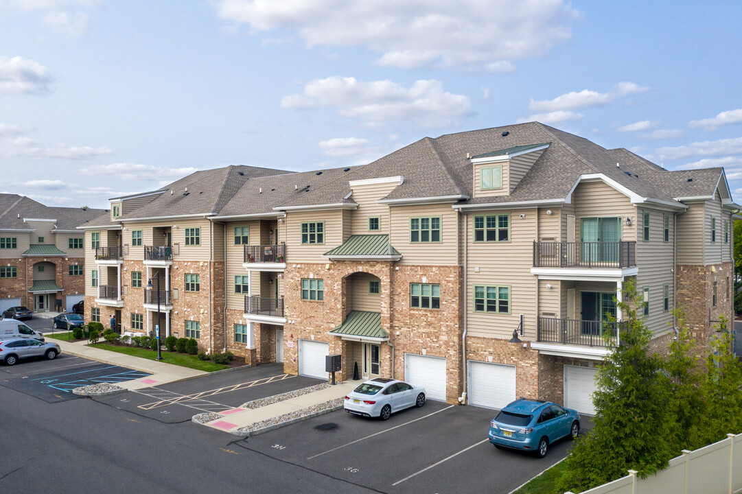 Albertson Village in Westmont, NJ - Foto de edificio