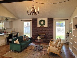 8920 W Bradbury Dr in Boise, ID - Building Photo - Building Photo