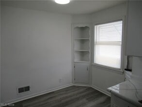 13510 Sherry Ave in Cleveland, OH - Building Photo - Building Photo