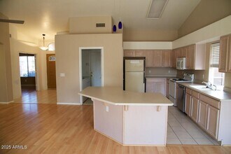 2243 E Edna Ave in Phoenix, AZ - Building Photo - Building Photo