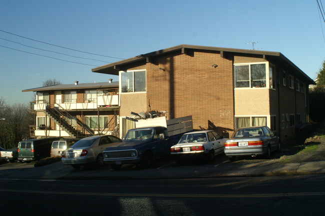 Westward Apartments in Seattle, WA - Building Photo - Building Photo