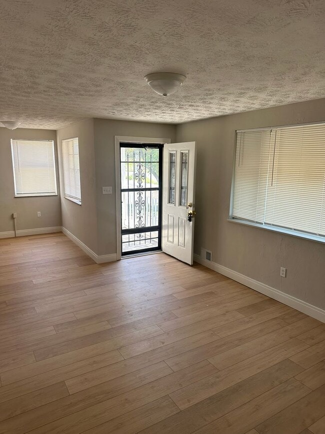 property at 2033 Valley St