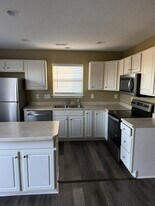 1914 Ray Alexander Dr in Greensboro, NC - Building Photo