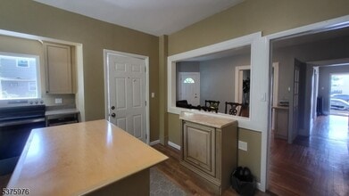 157 E Blackwell St, Unit 4-221 in Dover, NJ - Building Photo - Building Photo