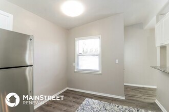 4097 Porpoise Dr SE in St. Petersburg, FL - Foto de edificio - Building Photo