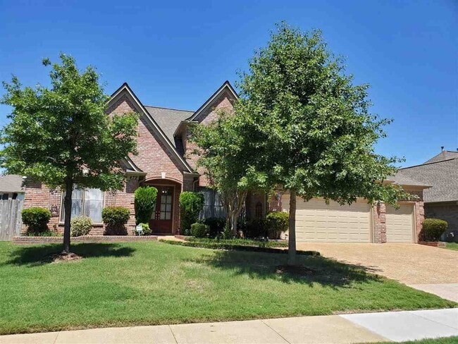property at 472 Hunters Mill Cove
