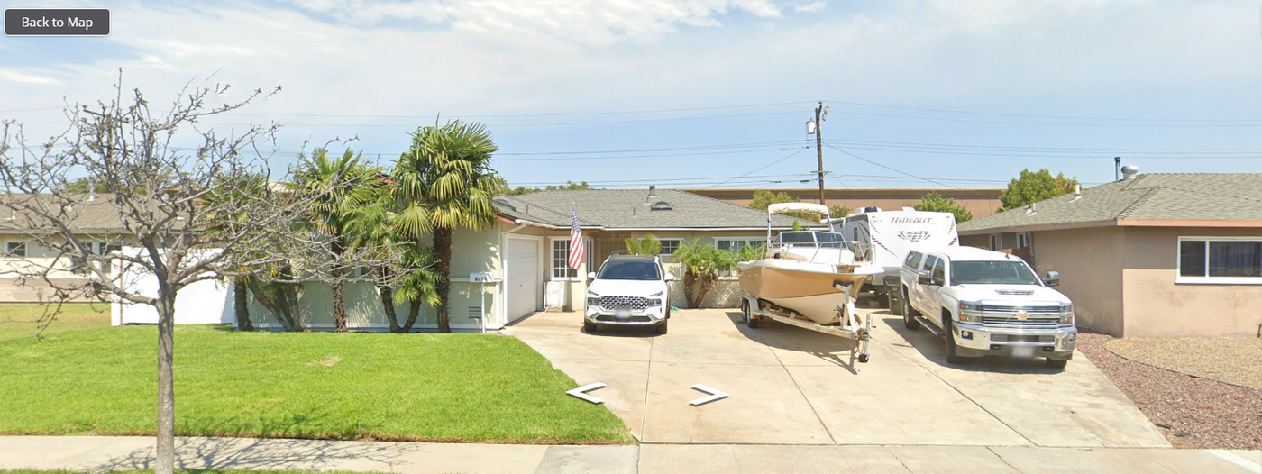 8191 Sterling Dr in Huntington Beach, CA - Foto de edificio