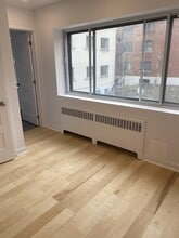 5491 Av. Victoria in Montréal, QC - Building Photo - Building Photo