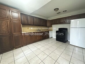 7023 Linda Dr in Jacksonville, FL - Building Photo - Building Photo