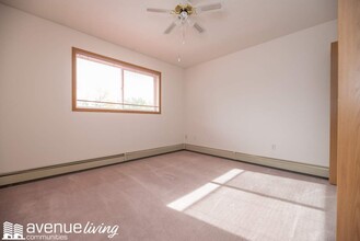 Scherer Manor in Medicine Hat, AB - Building Photo - Building Photo