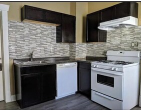 2716 N 48th St in Omaha, NE - Foto de edificio - Building Photo