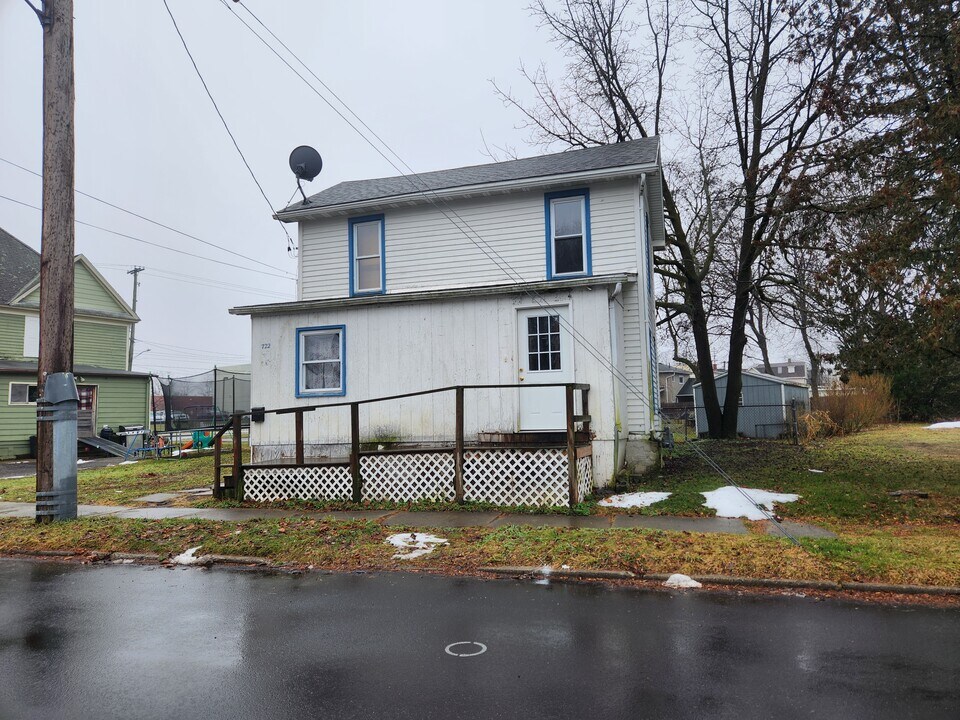722 Erie St in Elmira, NY - Building Photo