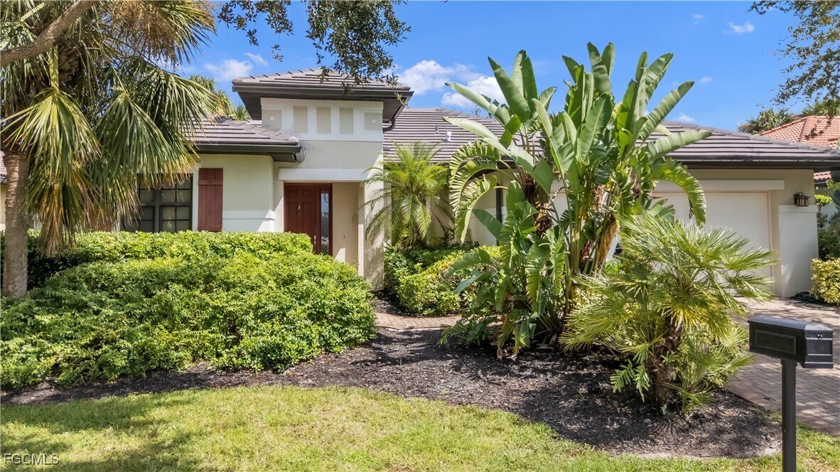 12723 Kentwood Ave in Ft. Myers, FL - Building Photo