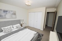 South Ridge Apartments in Edmonton, AB - Building Photo - Building Photo