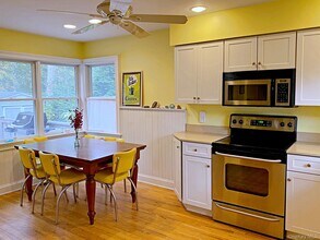 1855 Kenneys Rd in Southold, NY - Building Photo - Building Photo