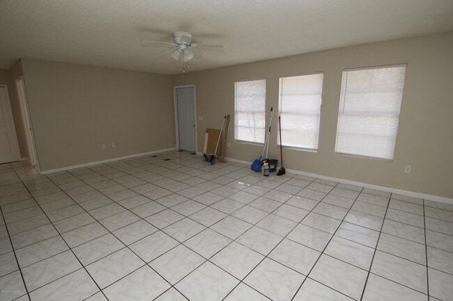 1246 Alcazar St SE in Palm Bay, FL - Building Photo - Building Photo